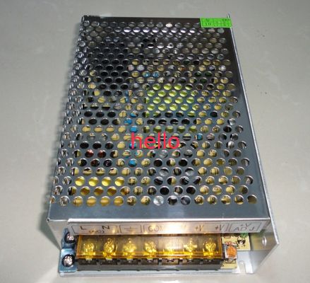 La entrada universal de la CA que cambiaba, la gama completa 5A 12V llevó el transformador de la fuente de alimentación del conductor