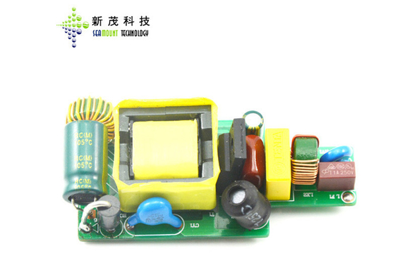 El alimentación del LED fuente el conductor constante 85V - 265V CA, CE RoHS de la corriente LED de 18 vatios