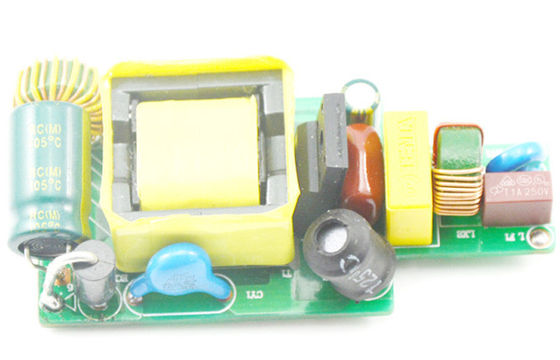 El alimentación del LED fuente el conductor constante 85V - 265V CA, CE RoHS de la corriente LED de 18 vatios