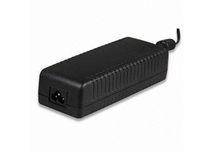 baja interferencia Universal AC / DC adaptador de corriente