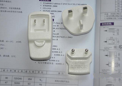 Nuevo estilo Universal AC DC adaptador de corriente con conector EU Reino Unido