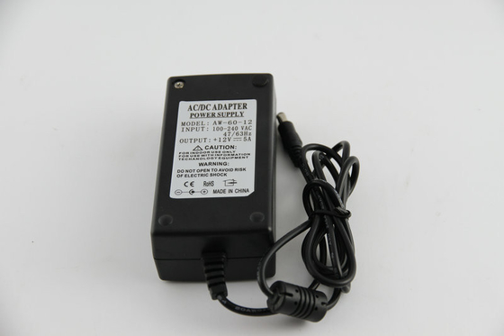 CA regulada portátil 110V - 220V, adaptador del adaptador 60W de la CA DC del voltaje de 12 voltios