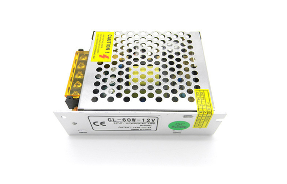 CA 60Watt al adaptador de DC sobre el voltaje para la luz del LED, cortocircuito