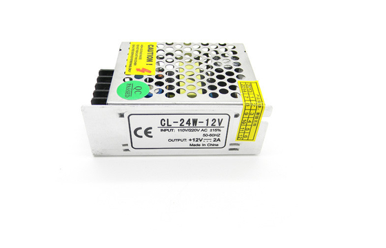 el metal de 12V 2A 25W encajonó la corriente constante de salida única de la fuente de alimentación del voltaje de la cámara CCTV