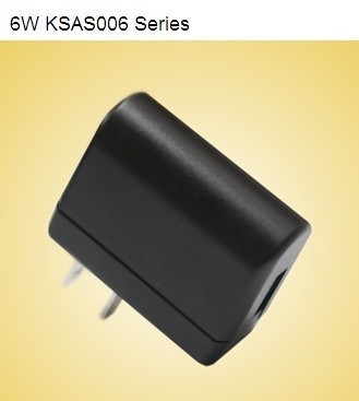 adaptador universal de la alimentación por USB de 6W 12V con 0.5A a 1.2A para el teléfono móvil