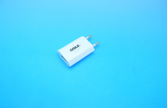 Enchufe universal del adaptador 5V 1000mA CCC de la alimentación por USB de AC100-240V, alto Efficency
