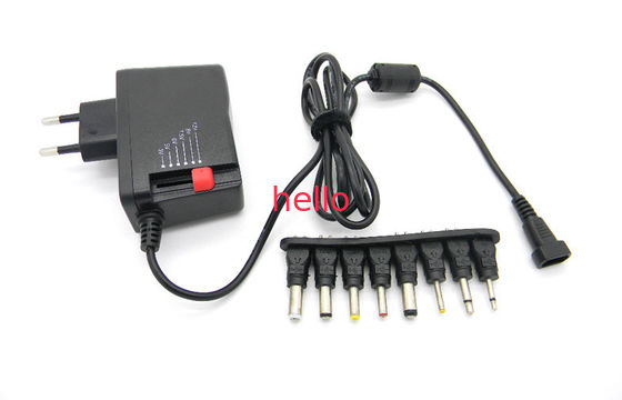 6 adaptador ajustable de la CA DC del voltaje 3-12V del universal de las extremidades 2500mA de DC