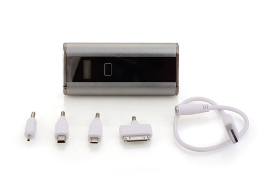 Fuente de alimentación móvil del teléfono móvil/del coche 5V con LED 7800MAH