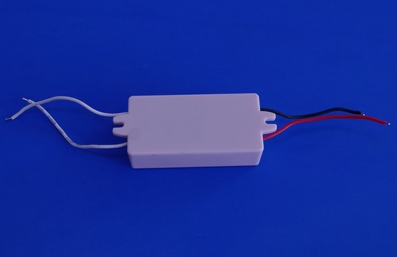 La luz de calle de la eficacia alta 24w llevó la corriente constante Ac110v/220v del conductor 700ma
