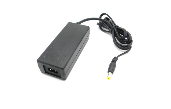 El adaptador de escritorio 36W de la alimentación externa para la luz del LED, FCC pieza 15B