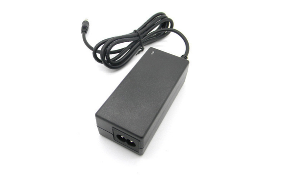 Sobre la CA del voltaje al enchufe BRITÁNICO de la mesa 36W 12V del adaptador de DC para LCD TV