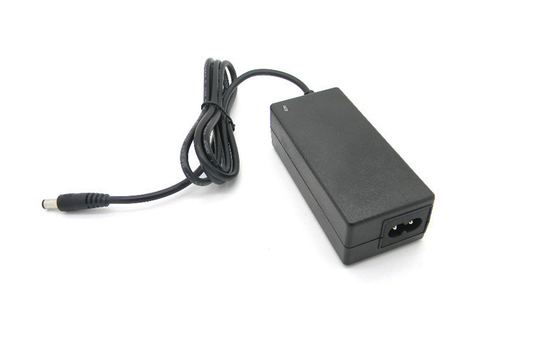 Sobre la CA del voltaje al enchufe BRITÁNICO de la mesa 36W 12V del adaptador de DC para LCD TV