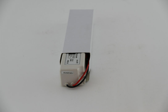 LED que enciende el conductor constante IP67 24V DC, alta confiabilidad del voltaje LED de 60 vatios