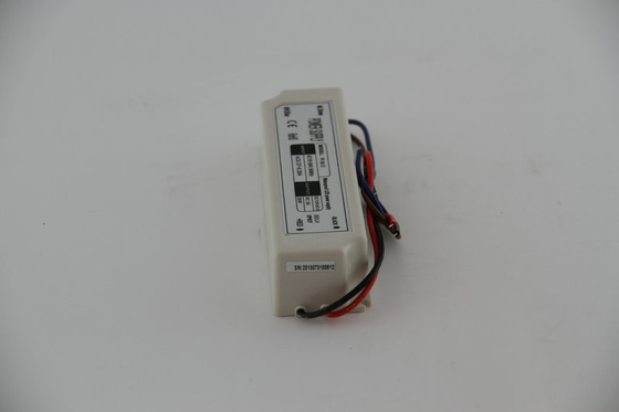 300 VAC de 3A 36W de gama completa del voltaje del conductor constante de la prenda impermeable LED para la cámara CCTV