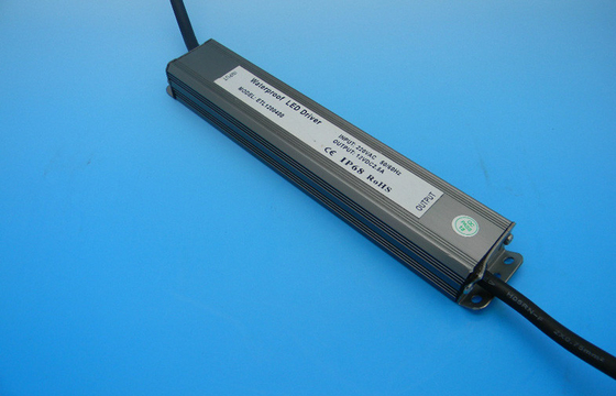 La FCC del conductor de la prenda impermeable de la fuente de alimentación de Transformator 30W12V LED pieza 15B IP68 con el CE RoHS