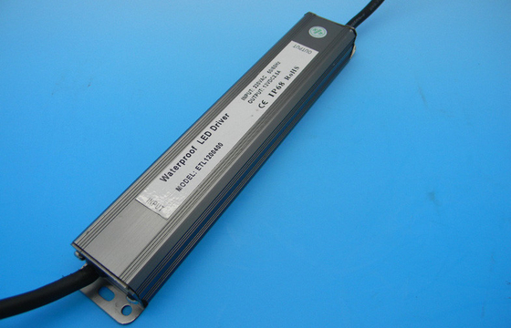 La FCC del conductor de la prenda impermeable de la fuente de alimentación de Transformator 30W12V LED pieza 15B IP68 con el CE RoHS