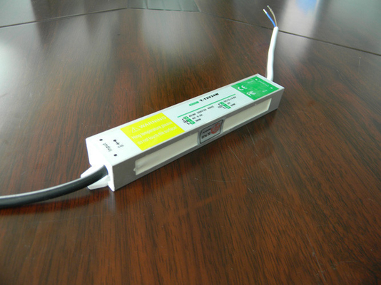 Conductor de la prenda impermeable de DC12V 3A LED