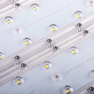 El CE RoHS enumeró luces de inundación impermeables de 120W LED con la PC clara IP66 IK10