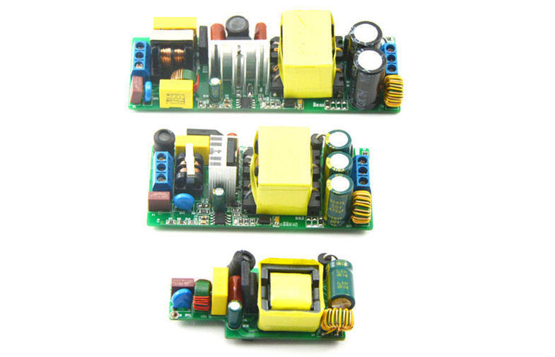 El alimentación del LED fuente el conductor constante 85V - 265V CA, CE RoHS de la corriente LED de 18 vatios