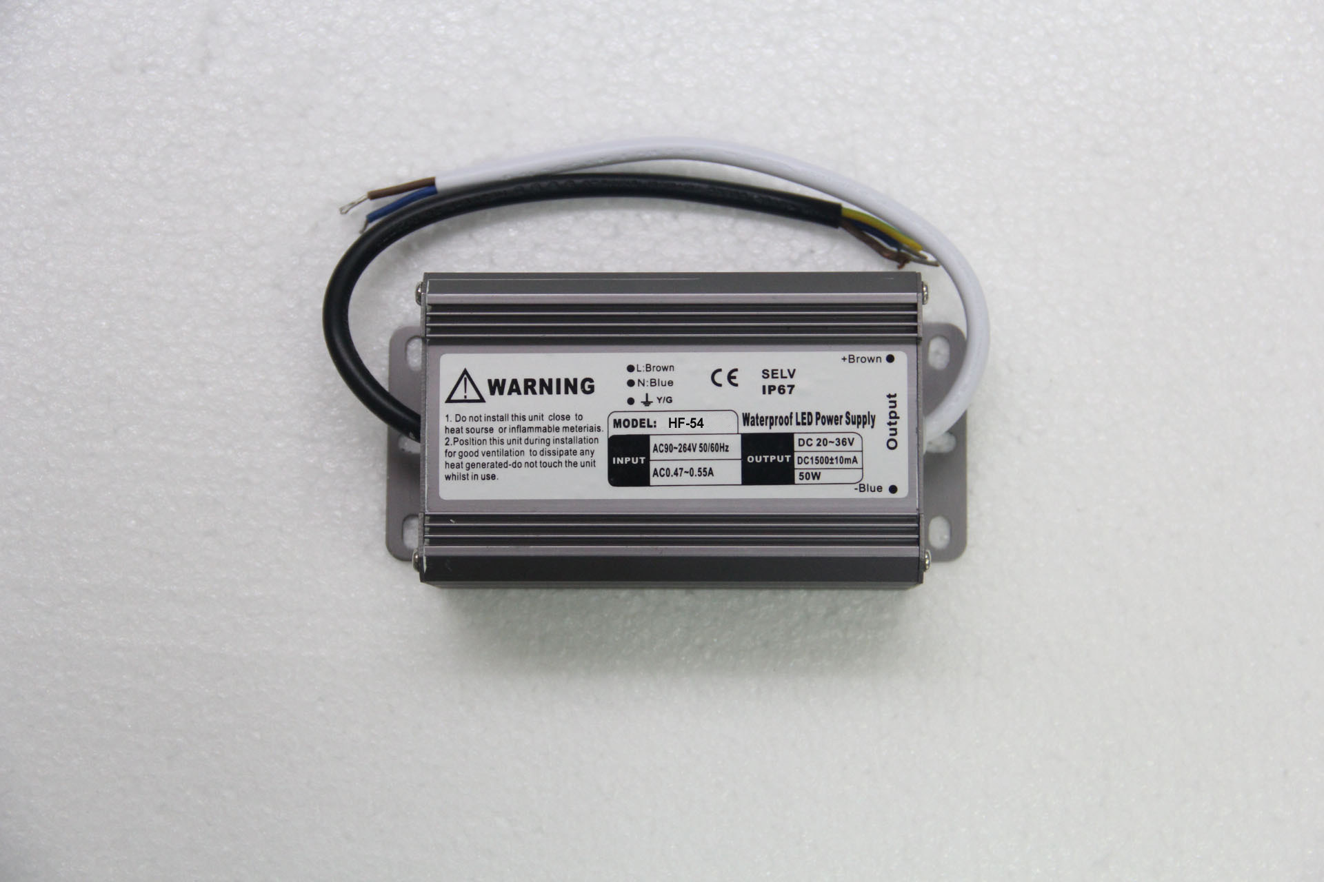 CA del EMC 250V fuente de alimentación constante de la corriente LED de 54 vatios 1500mA para las luces LED interiores