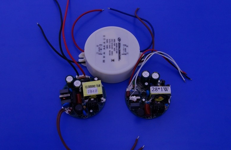 fuente de alimentación de la corriente constante de 650ma LED 24V DC con el certificado del CE